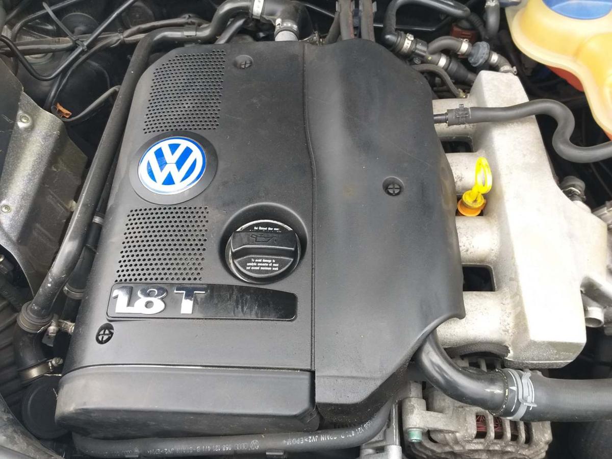 VW Passat 3BG Bj.2001 Motor AWT 1,8T 110KW Ersatzteilspender defekt Motor läuft